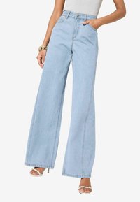 Wide Leg - bleach blue