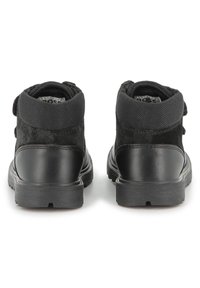 BOSS Kidswear Botas clássicas de cano curto - black