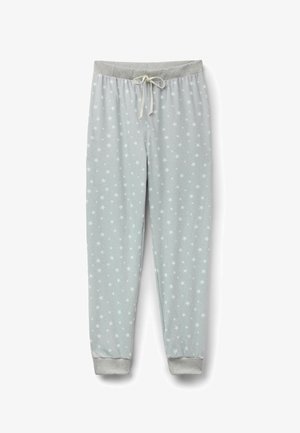 Pantalones de pijama grises hechos de tela suave, con un patrón de estrellas blancas por todo el diseño, cintura elástica con cordón y tobillos con puños.