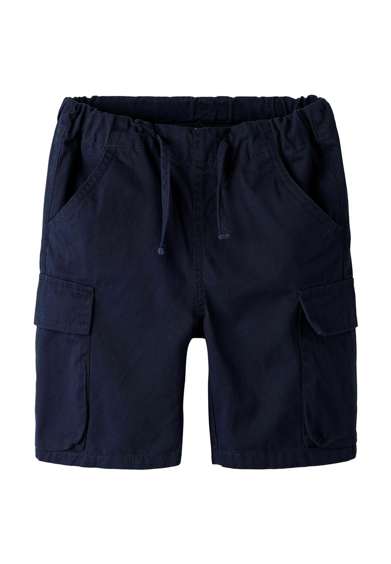 Marinblå cargoshorts med elastisk midja, snörning och flera fickor. Tillverkade av lättviktsmaterial med en slät textur.