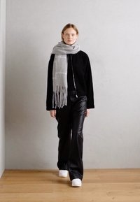 Anna Field Bufanda - grey/white