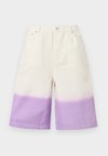 TROUSERS - Farmer rövidnadrágok - multi violet