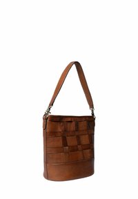 Braune Lederhandtasche mit einem gewebten Patchwork-Design, ausgestattet mit einem einzelnen Riemen, glatter Textur und dezenten Steppnähten.