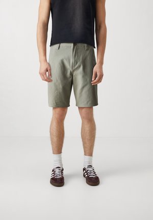 Wrangler CASEY  - Shorts - saddle