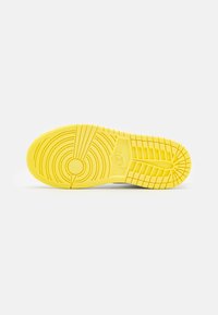 Jordan JORDAN 1 MID UNISEX - Krepšinio batai - sail/light laser orange/white