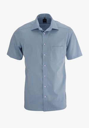 Helles blaues Kurzarmhemd aus strukturiertem Stoff, mit spitzem Kragen, Brusttasche und Knopfverschluss mit hellen Knöpfen.