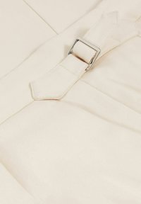 Thumbnail Image 6