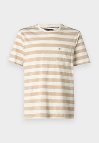 ESSENTIAL SOLID POCKET TEE - Tricou basic - ivory petal/sandalwood
