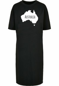 Černé šaty s krátkým rukávem vyrobené z bavlny, s bílým obrysem Austrálie a textem "AUSTRÁLIE" napříč hrudníkem. Jednoduchý design.