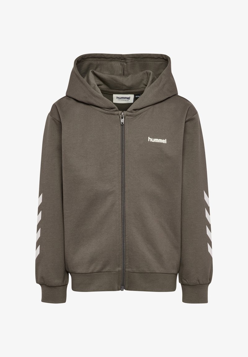 Grauer Reißverschluss-Hoodie mit Kapuze, ausgestattet mit einem weißen Logo und weißen diagonalen Streifen an den Ärmeln. Hergestellt aus weichem Material mit gerippten Manschetten.