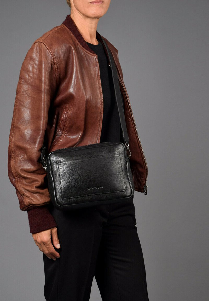 The Bagging Co POCKET MEDIUM - Bandolera - black