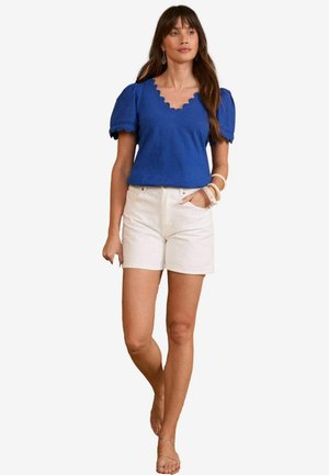 PETITE FIT - SCALLOP V-NECK - Trükipildiga T-särk - blue