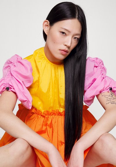 Brogger EXCLUSIVE ADA DRESS - Freizeitkleid - orange