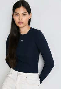 Tommy Jeans SLIM ESSENTIAL - Long sleeved top - dark night navy