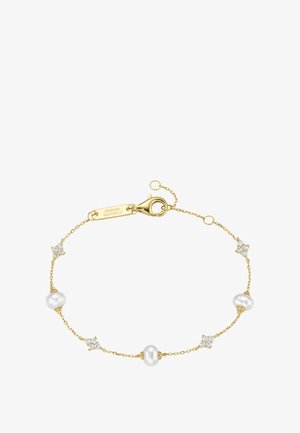 Zartes Armband aus einer goldenen Kette mit drei weißen Perlen und vier diamantförmigen Clustern aus kleinen Diamanten, Karabinerverschluss mit graviertem Anhänger.