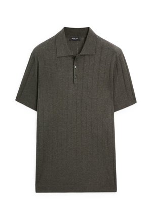 Polo vert olive à manches courtes avec texture côtelée et patte de boutonnage à deux boutons, posé à plat sur fond blanc.