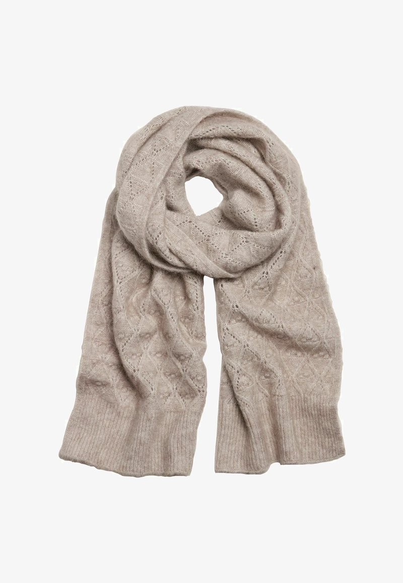 Beige gebreide sjaal met een ruitpatroon, zachte textuur en geribde uiteinden. Lichtgewicht en valt elegant. Geschikt voor verschillende outfits.