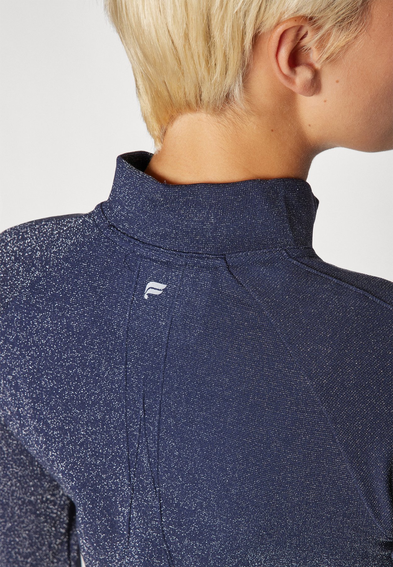 SEAMLESS JACKET