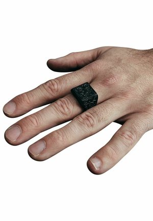 Akitsune Terra Anello | Roccia Granito martellato Anello Uomo Acciaio Designer d'argento antico - 6 US