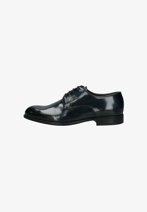 Scarpe eleganti in pelle nera con finitura lucida, punta tondeggiante e design di allacciatura a cinque occhielli, dotate di una suola piatta in gomma.
