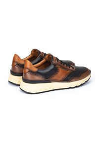 Pikolinos ARANDA - Zapatillas - brown