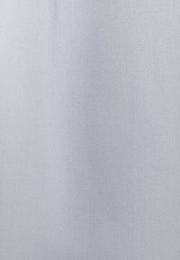 Vero Moda Curve VMDEBBIE PLEAT - Blusa - xenon blue