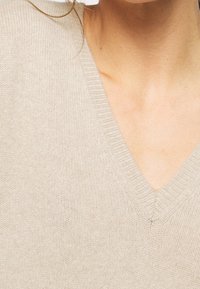 Polo Ralph Lauren Stickad tröja - beige