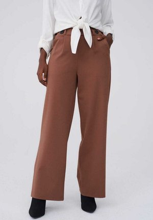 blue shadow MLECZNA CZEKOLADA khaki