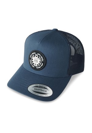 Marineblauwe snapback pet met een effen stoffen voorkant, zijpanelen van gaas en een rond geborduurd patch met een palmboomontwerp.