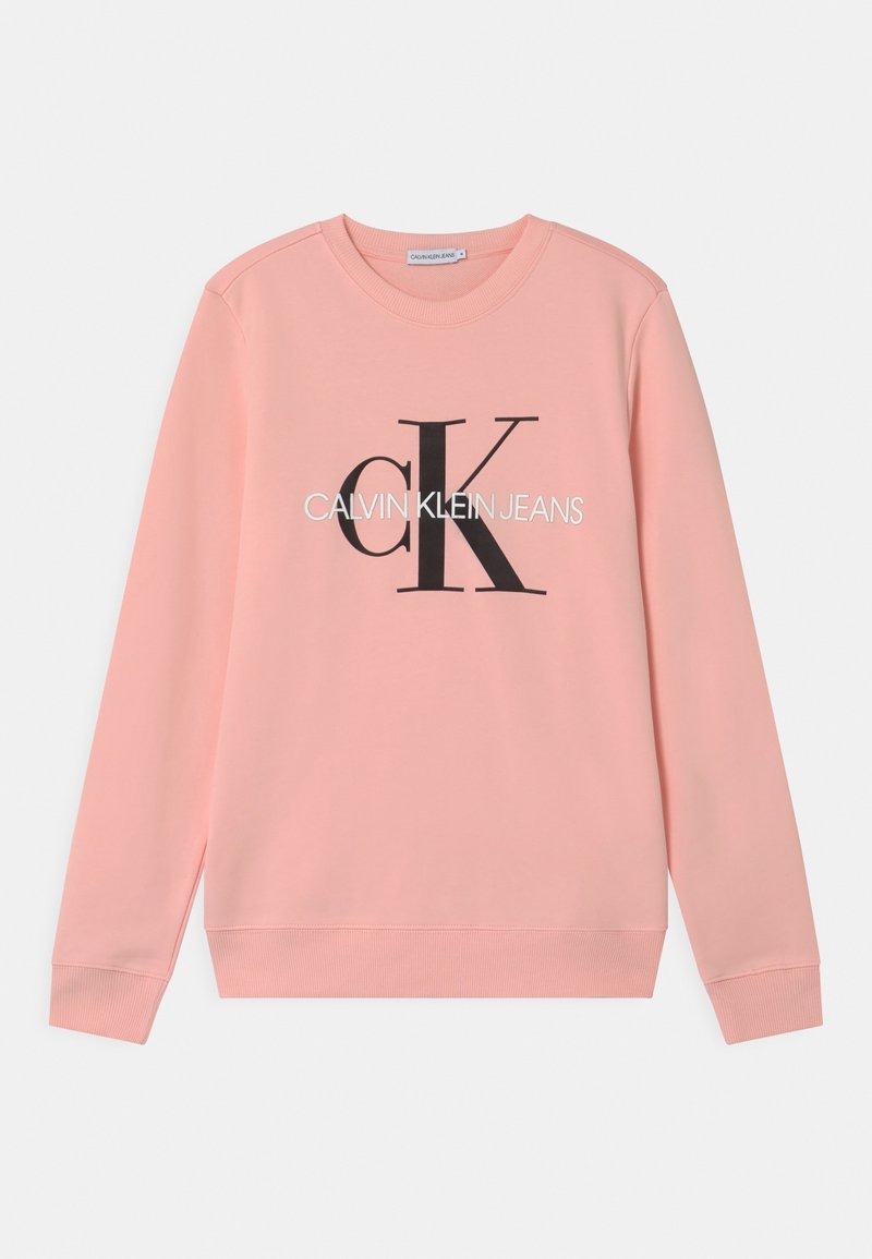 Felpa a maniche lunghe rosa con collo rotondo, con testo "Calvin Klein Jeans" e un grande logo sovrapposto "ck" in bianco e nero sul davanti.