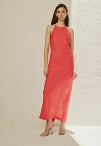 Next REGULAR FIT - Maksikleit - coral pink