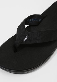 Teva VOYA - Sandalias de dedo - brick black