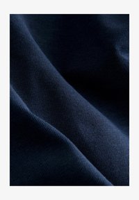 Unausgewählt, blue