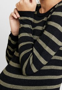 MAMALICIOUS Maglione - black