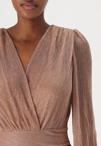 Cras ANGELCRAS DRESS - Strikket kjole - champagne