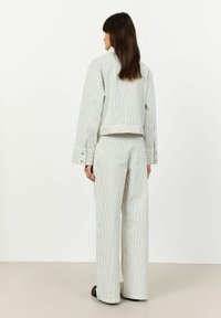 Levete Room LENNOX - Button-down blouse - star white combi