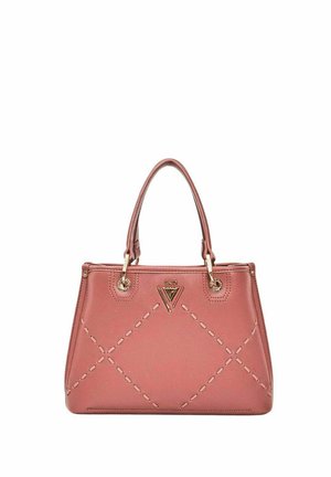 Borsa a mano rettangolare in pelle rosa con motivo a diamante cucito, logo triangolare dorato e due manici superiori.