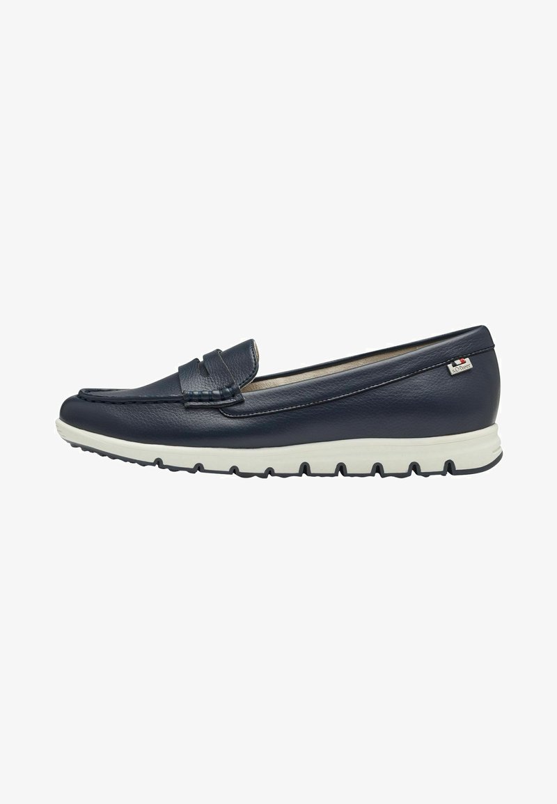 Loafers din piele bleumarin cu o curea decorativă și detalii cusute. Prezintă o talpă din cauciuc albă cu un model texturat pentru aderență.