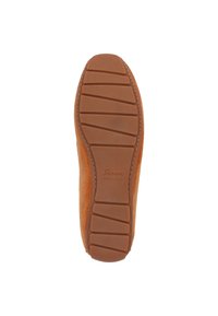 Wildleder-Slipper in beige, mit einer flexiblen Gummisohle, markanten Profilmustern an der Unterseite und eingeprägtem Markennamen.