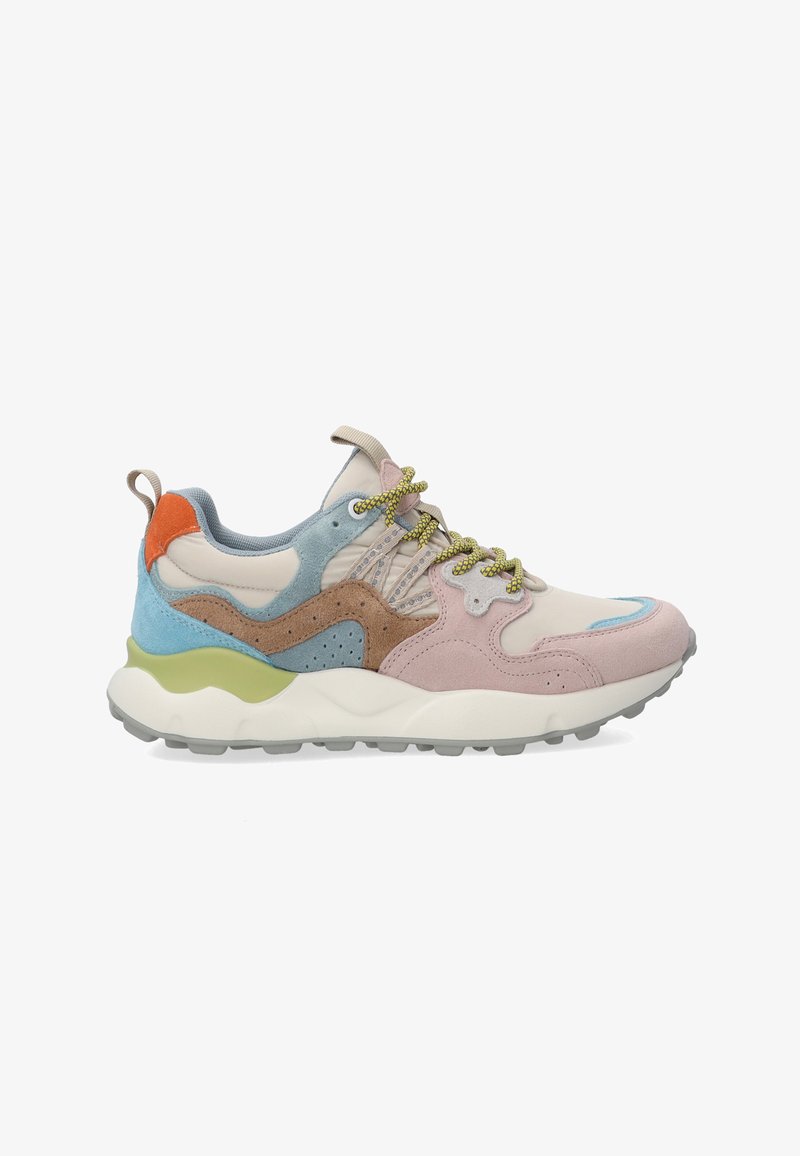 Sneaker mit einem pastellfarbenen Farbschema, das rosa, blau, braune und grüne Akzente aufweist. Hergestellt aus Leder und Wildleder; strukturiert mit sichtbaren Nähten.