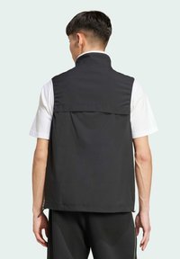 adidas Originals Waistcoat - black white