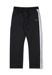 Μαύρο παντελόνι φόρμας με λευκές λωρίδες στο πλάι που έχουν μικρό επαναλαμβανόμενο μοτίβο λογότυπου και κόκκινο κεντητό κείμενο στο αριστερό μηρό.