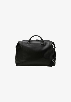Sac de voyage en cuir noir doté de deux poignées supérieures, d'une bandoulière amovible et d'une fermeture éclair. Texture lisse, design minimaliste.