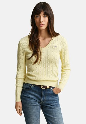 CABLE V-NECK - Strickpullover - vanilla yellow