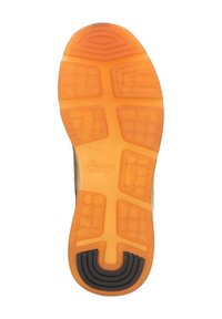 Semelle de chaussure avec une surface en caoutchouc orange, présentant un motif texturé et des accents noirs. Le design comprend des rainures et un imprimé de marque.