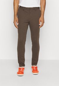 Jack & Jones JPSTMARCO JJCOOPER - Chinos - seal brown