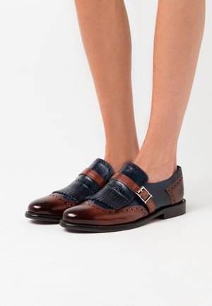 SELINA - Mocassins - classic brown/navy