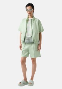 Bogner OLANA - Shorts - hellgrün