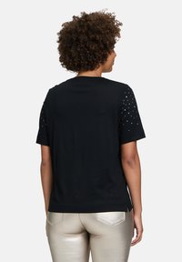 Cartoon RUNDHALSAUSSCHNITT - Triko s potiskem - patch black silver