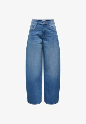 Blauwe denim jeans met wijde pijpen en hoge taille, voorzien van steekzakken aan de voorkant en een knoopsluiting, gepresenteerd tegen een witte achtergrond.